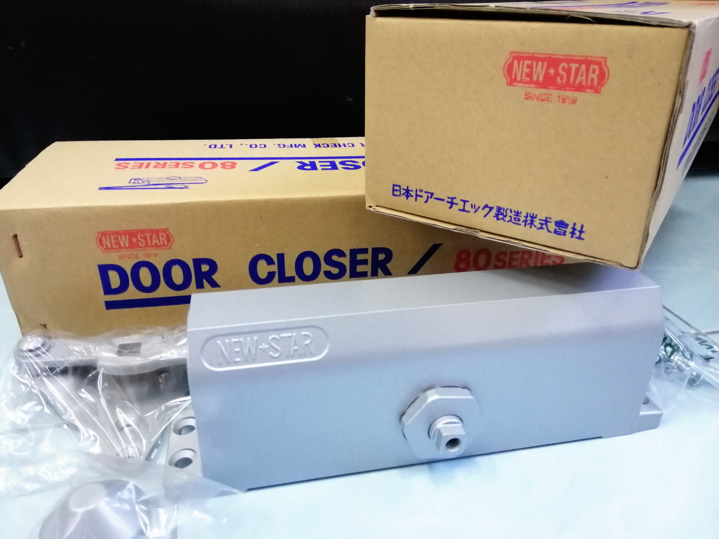 NEWSTAR 82 โช๊คอัพประตู Door Closer ไม่ตั้งค้าง 900X2100MM